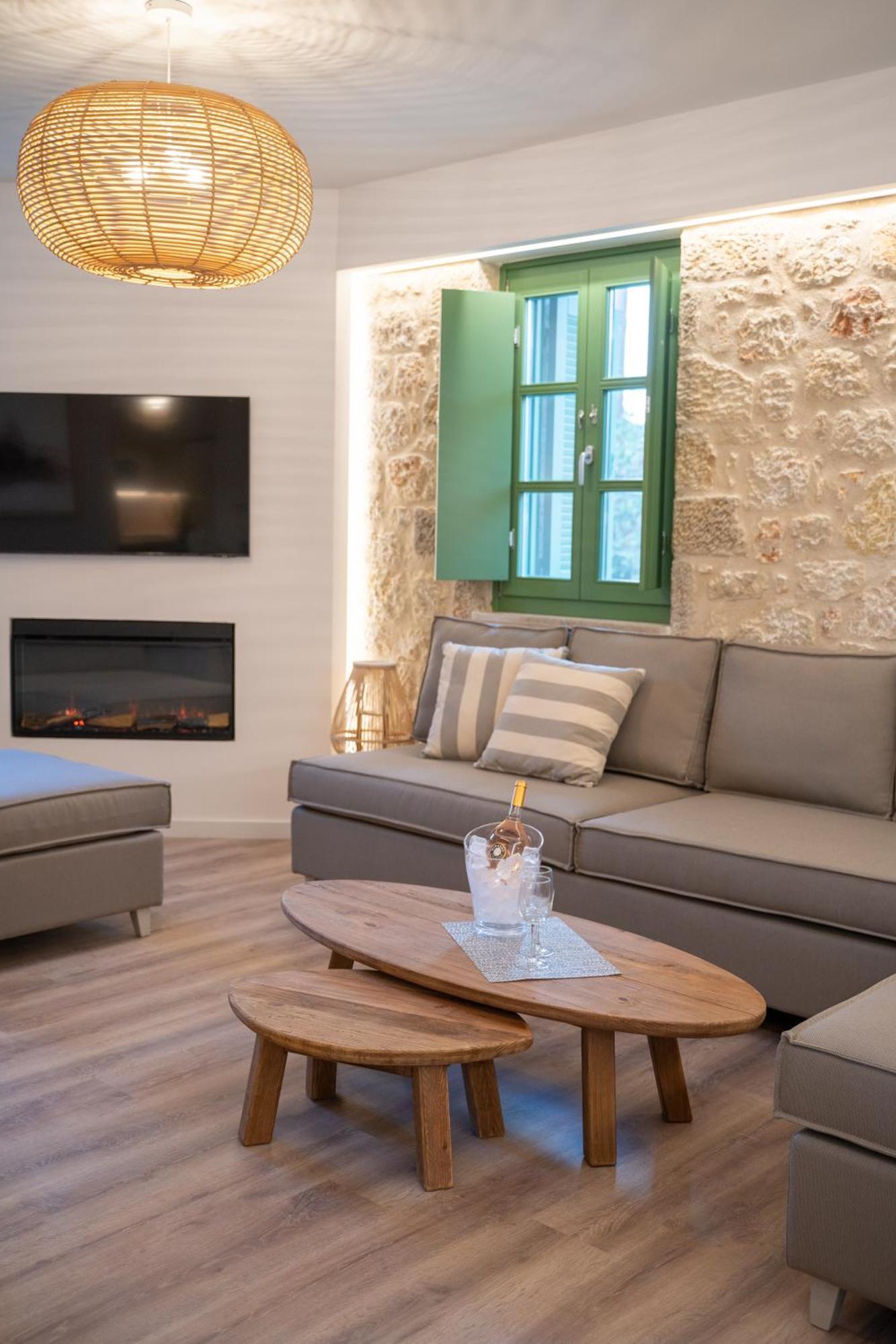 Olvio Suites Kardamíli Kültér fotó