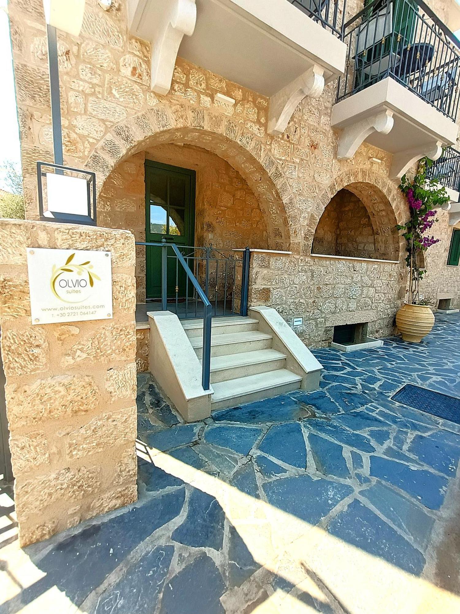 Olvio Suites Kardamíli Szoba fotó